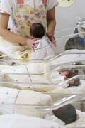２５年生まれ過去最少の６７万人