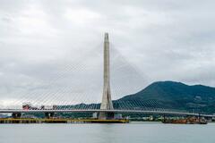 台湾北部「淡江大橋」開通