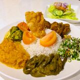 ４種のカレーが一皿に　スリランカ出身シェフの店「コロンボ」が宇都宮で放つ芳醇な香り