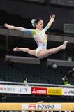 体操女子・西山首位、杉原３位