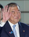 閣内で総裁選前倒し論が拡大