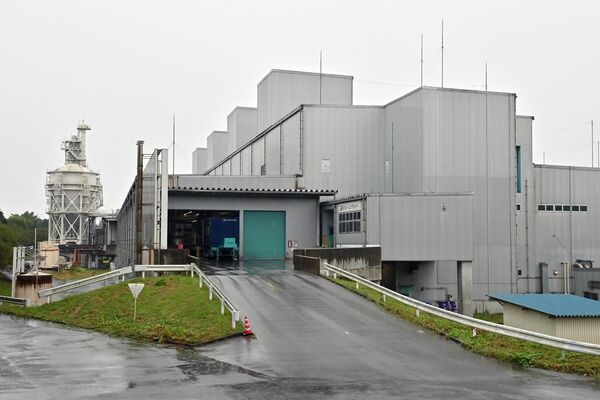 火災後、２００４年に再建された精練棟＝８日午前９時40分、那須塩原市上中野