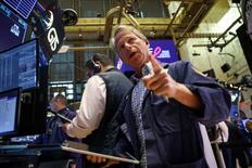 ＮＹ株反発、２３８ドル高
