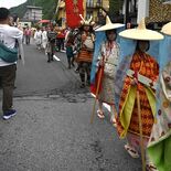 華やかに「絵巻行列」５年ぶり開催、湯西川温泉の「平家大祭」