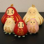 宇都宮「あかり舎」発の個性派だるま　手のひらサイズ、癒やし系の姿で人気…