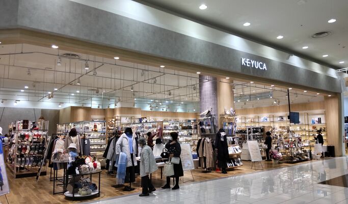 佐野市にオープンした「ＫＥＹＵＣＡイオンモール佐野新都市店」＝佐野市