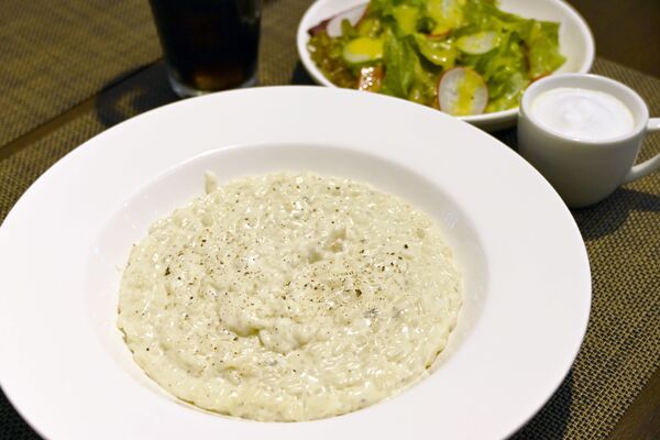 パルミジャーノ・レッジャーノで仕上げるチーズ好きのための5フォルマッジョ