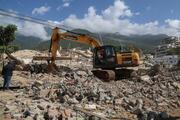 連続大地震、死者１４００人超に