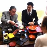 「伝統つないで」「いつまでも待つ」と激励　輪島塗再建へ福田屋が訪問販売…