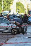 イタリアで歩行者に車突っ込む