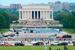 米首都の人工池、改修工事で物議