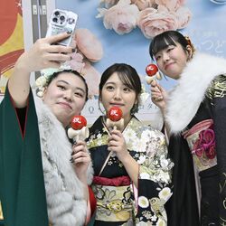 ダンスやけん玉…笑顔で再会　12日の「成人の日」前に栃木県内各地で催し