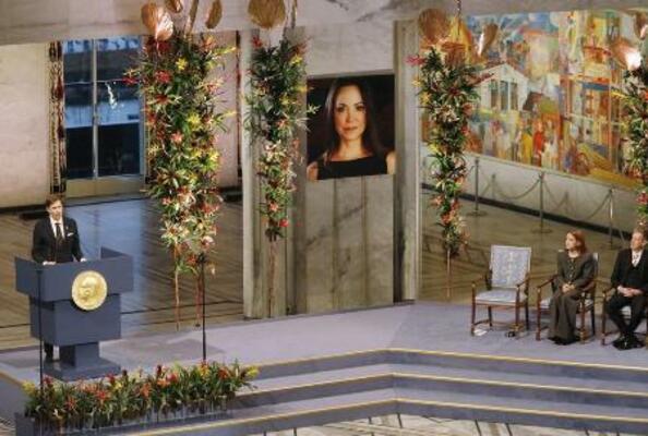 マチャド氏不在の中で開かれたノーベル平和賞授賞式=2025年12月、オスロ(共同)