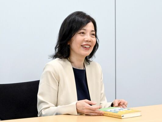 インタビューに答える田中さん