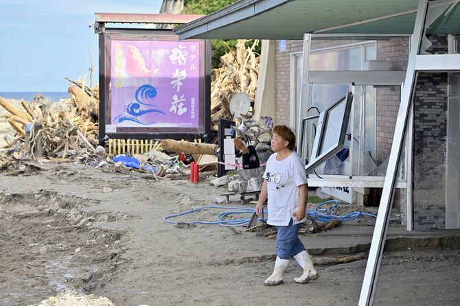被災した宿を再建する最中、土石流に襲われた「ホテル海楽荘」。