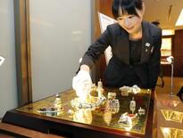 金価格、初の１万９千円超