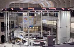 東証続伸、終値は２１８円高