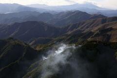 神奈川・秦野の山林火災鎮圧