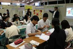 将来のＵターン願い宇南高　地元企業が説明会