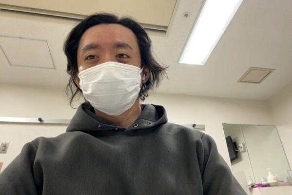 オンライン取材に応じる野澤さん＝12日午後