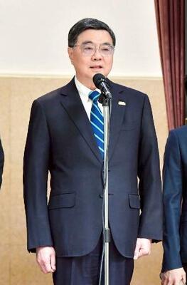 　台湾の卓栄泰行政院長＝３１日、台北市（行政院提供・共同）