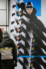 ミラノ地下鉄駅で五輪競技紹介