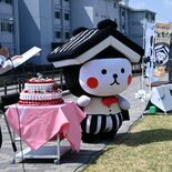 「とち介お誕生日おめでとう」11歳記念のマルシェ活況　栃木　ピザ回し世…