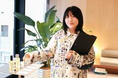 香水の銘柄を隠して香り楽しむサロン
