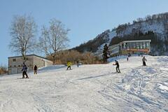 スキー場ピークから4割減で最少