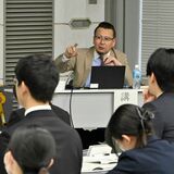 「ギョーザのまち」宇都宮、どうやってできた？　「ばかばかしい」が、まちおこしに　宇都宮市新職員が舞台裏学ぶ
