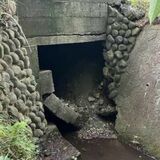 那須町の国道４号下の水路側壁が崩壊　工事で片側交互通行、復旧まで数日か