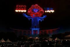 ミャクミャク夜空に復活