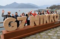 G7モニュメント設置　日光・中禅寺湖