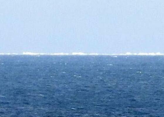 北海道紋別市の展望施設「オホーツクタワー」から観測された流氷=25日午後(市提供)