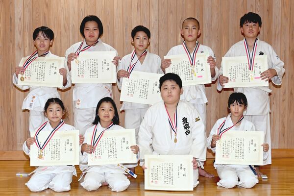 ４～６年各階級の優勝者