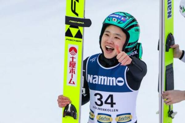 　スキーＷ杯ジャンプ女子個人第３０戦で今季初優勝を果たした伊藤有希＝１５日、オスロ（ＡＰ＝共同）