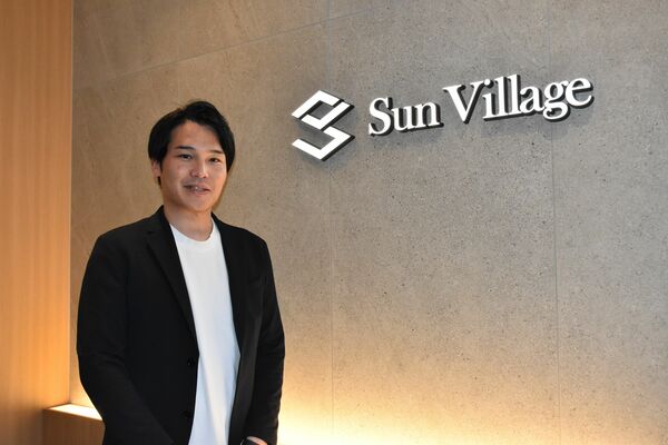太陽光発電や蓄電池事業を展開し、再生可能エネルギーの活用を広める三村社長