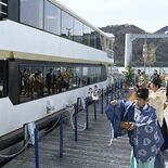 奥日光・中禅寺湖遊覧船の営業スタート 安全運航願い神事 水位低下で3カ…