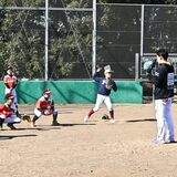 栃木ゴールデンブレーブスが下野で野球教室　子ども150人が参加　プロから技術学ぶ