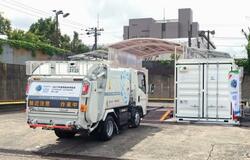 ゴミ収集EV、3分で交換