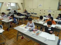 新聞作りに挑戦／小山市中央公民館