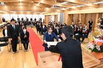 栃木県林業大学校で初の卒業式