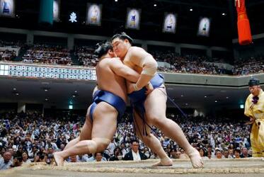 大の里首位、１４日目にも優勝