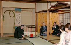 「初釜」で新年祝い、おもてなし