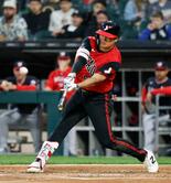 村上、トップに並ぶ１１号