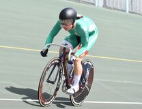 粘る荒牧、本領発揮　全力出し切り笑顔　自転車女子500メートル