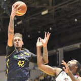 ブレックス、けが人復帰で“完全体”に　チーム支えてきたフォトゥが躍動　秋田に競り勝ち首位浮上