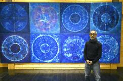 「生命の源」青色で表現