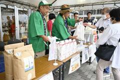 「ふゆみずたんぼ」に行列