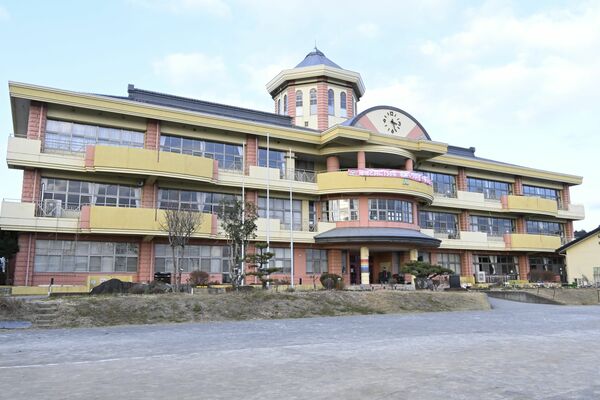 洋風の近代建築をコンセプトに建てられた千塚小の校舎